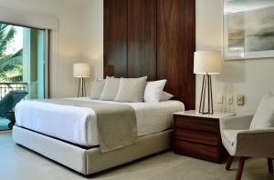 2 Bed 2Bth, Playa Royale 2507, Free WIFI