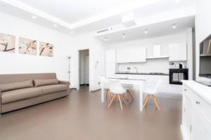 Sorrento Garden Room