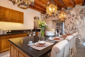 Casa Garita, 3BR in Centro, Amazing Views & Luxury Beds