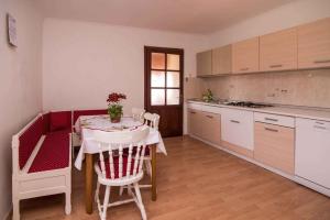 Apartments in Veli Losinj 14929