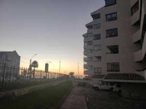 Avenida del Mar , Primera Linea, edificio Canto del agua