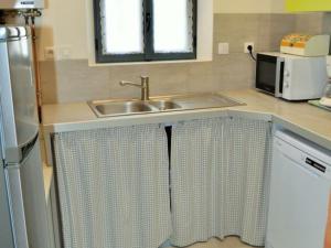 Maisons de vacances Gite Savonnieres, 2 pieces, 2 personnes - FR-1-381-280 : photos des chambres