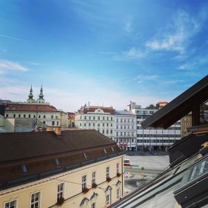 New luxury main square apartment