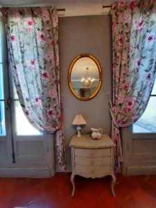 B&B / Chambres d'hotes Chateau Sainte cecile Chambres D'hotes / Guest house in Castle Chateau sainte cecile : photos des chambres