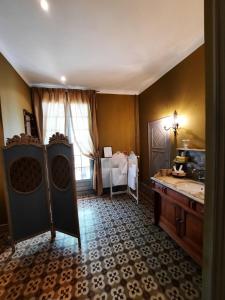 B&B / Chambres d'hotes Chateau Sainte cecile Chambres D'hotes / Guest house in Castle Chateau sainte cecile : photos des chambres