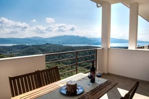 FORUM VILLAS VILLA DIONI - Private villa with views near Lefkada Lefkada Greece