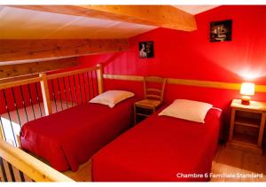 Hotels Hotel La Garenne : Chambre Triple