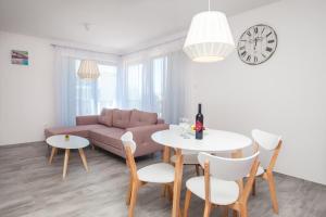 One Bedroom Apartment room in Apartments Dva Galeba