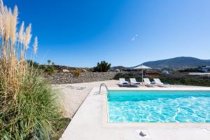 Villa Parasporos with Private Pool and Beach Access Paros Greece