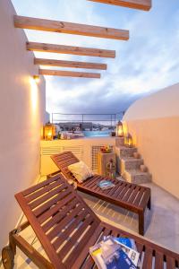 MILESTONE VILLAS Santorini Greece