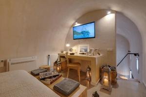 MILESTONE VILLAS Santorini Greece