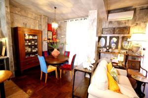 Accardi House Searooms