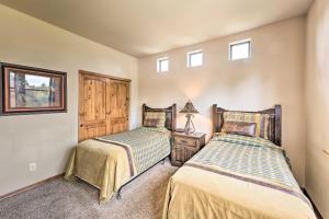 Holiday Home room in Updated Show Low Townhome with Balcony and Grill!