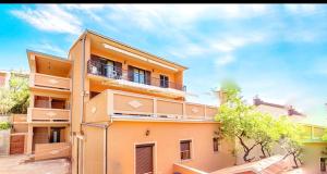 Apartments Valiza III Large apartment - 3 bedrooms and parking space i Apartments Valiza IV 