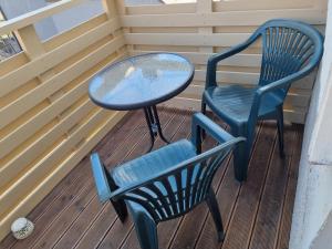 Livingpalanga Meta su balkonu