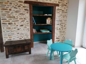 Maisons de vacances Gite Cosse-le-Vivien, 4 pieces, 6 personnes - FR-1-600-124 : photos des chambres