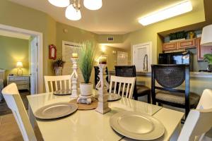 Apartment room in Sunrise Beach By BlueSwell