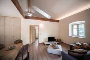 Weingut Kornell - Schafferhaus Cosmas und Zeder