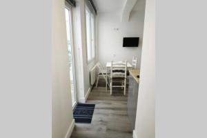 Appartements Exceptionnel : hypercentre Biarritz T2 avec patio : photos des chambres