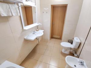 Заміський комплекс "Пуща Лісна"