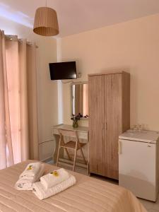 Costas Rooms Aegina Greece