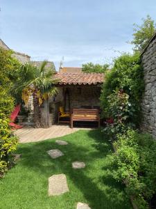 Maisons de vacances Le Jardin de Fileraise Pour un couple : photos des chambres