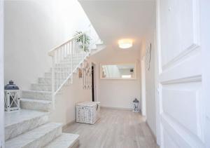 Chillout House with heated pool 29 C Sea & Mountain view