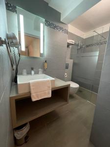 Hotels Hotel L'Escale Cote Port : photos des chambres