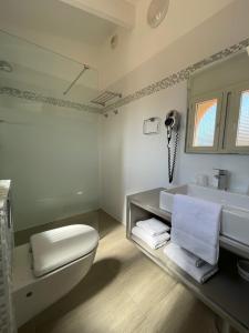Hotels Hotel L'Escale Cote Port : photos des chambres