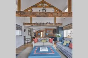 The Barn - 埃夫伯里