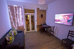 Balcony 4 bedroom apartment by Book-Rijeka