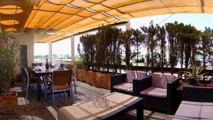 artQhost Costa Ballena Penthouse Ocean and Golf views & Free Parking