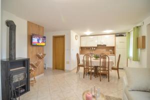 Flower house Podčetrtek