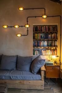 Pura Vida YerbaBuena Suite & Host