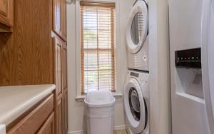 Simple Serenity condo