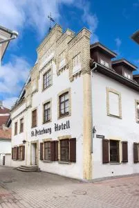 圣彼得堡酒店 - Tohera