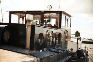 Captain Pippi; Amsterdams finest Houseboat