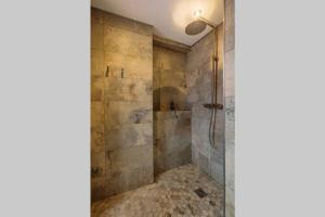 Appartement 5*, Climatisé, avec Terrasse au quartier Le Panier