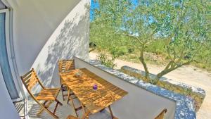 Pakostane - MASLENIK -appartement 65 m2 et piscine