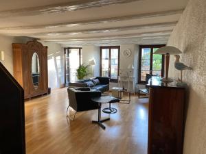 Joline private guest apartment feel like home