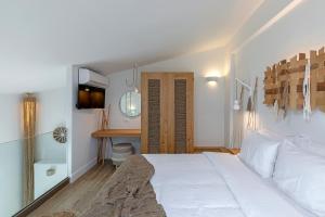 Evais Boutique Houses & Luxury Suites Evia Greece