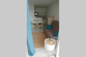 T2 climatisé à 5 minutes à pied de la plage avec parking, piscine et wifi