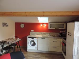 Appartements Le Nidouye appartement 2 adultes UNIQUEMENT a Saint Lary Soulan : photos des chambres