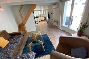 Maisons de vacances Tiny House - town house in the centre of Annecy terrace & air conditioning : photos des chambres
