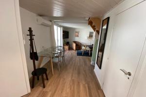 Maisons de vacances Tiny House - town house in the centre of Annecy terrace & air conditioning : photos des chambres