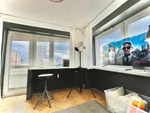 Super SILVER 2xMetro parking WiFi 300 Mb/s NOWY Netflix HBO AppleTV Filharmonia - Варшава