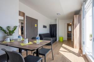 Appart'hotels ATHOME RESIDENCE ET SPA : photos des chambres