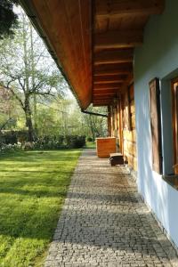 Pszczelarnia Dom Pracy Twórczej