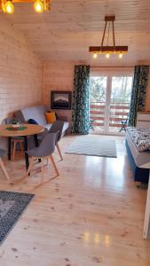 Family Room with Lake View room in Noclegi przy Czosie