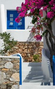 Meltemi Folegandros Greece